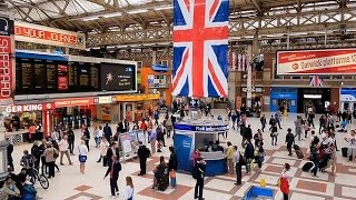 A Walk Through The London Victoria Station London England [upl. by Lynelle]